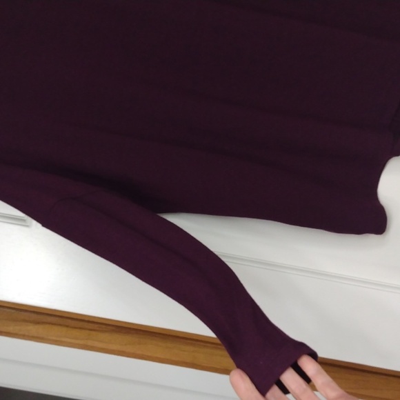 ATHLETA BURGUNDY OVERSIZED LONG SLEEVE TOP SIZE XS - Picture 3 of 6